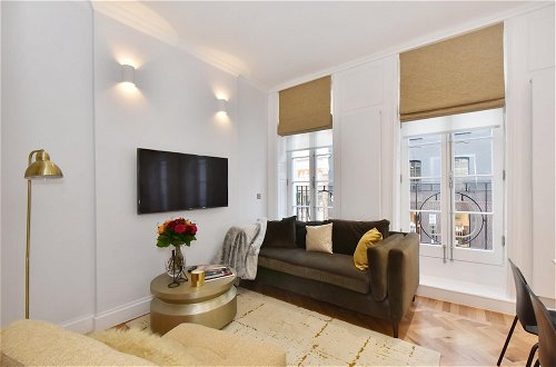 Photo 1 - Superb Mayfair 1 Bed 1 5 Bath 5 m Air Conditioned