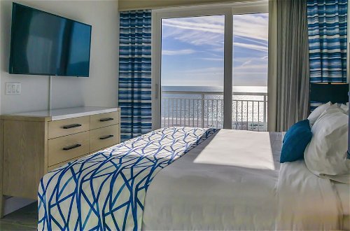 Foto 8 - Provident Oceana Beachfront Suites