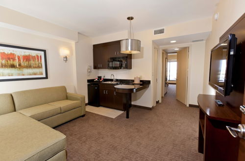 Foto 13 - Ramada Plaza Resort & Suites by Wyndham Orlando Intl Drive