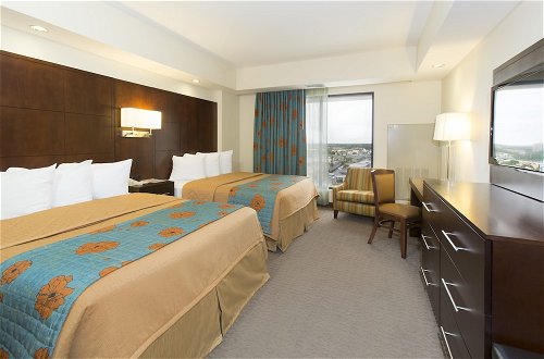 Photo 17 - Ramada Plaza Resort & Suites by Wyndham Orlando Intl Drive