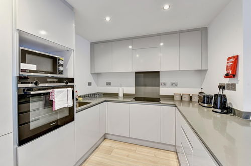 Photo 34 - St Martins House Luxury Apts. Ruislip