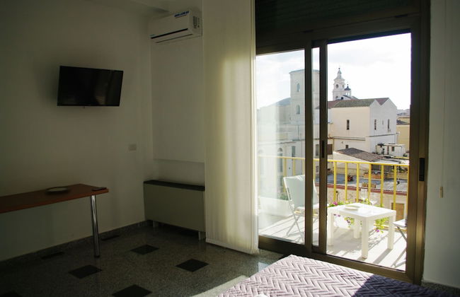 Business Home - Photo 5