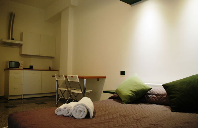 Business Home - Photo 8