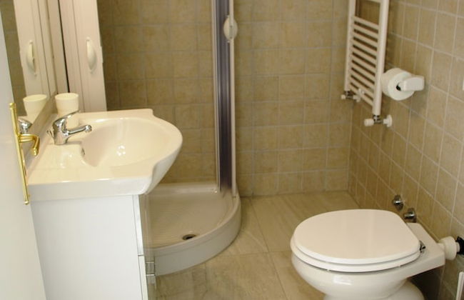 Business Home - Photo 39