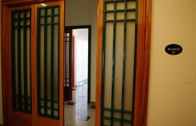 Business Home - Photo 4