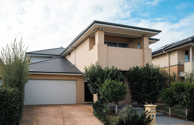 Luxury Waterfront Grand Villa in Melbourne - Photo 78