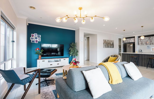 Luxury Waterfront Grand Villa in Melbourne - Photo 37