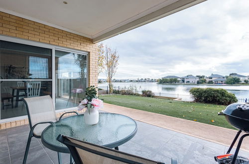 Photo 38 - Luxury Waterfront Grand Villa in Melbourne