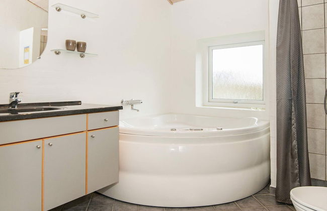 Delux Holiday Home in Lemvig With Whirlpool - Foto 12