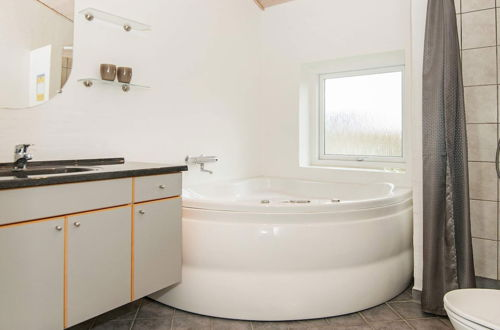 Photo 12 - Delux Holiday Home in Lemvig With Whirlpool