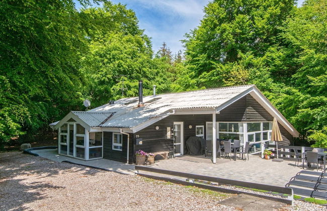12 Person Holiday Home in Glesborg - Foto 37