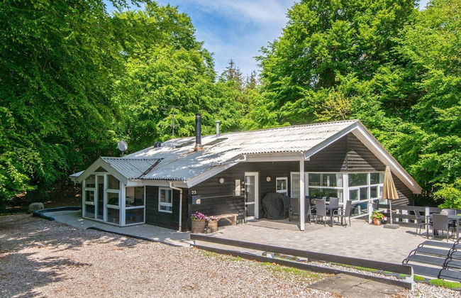 12 Person Holiday Home in Glesborg - Foto 1