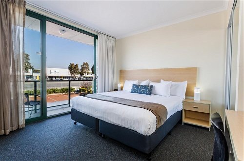 Foto 9 - Perth Ascot Central Apartment Hotel