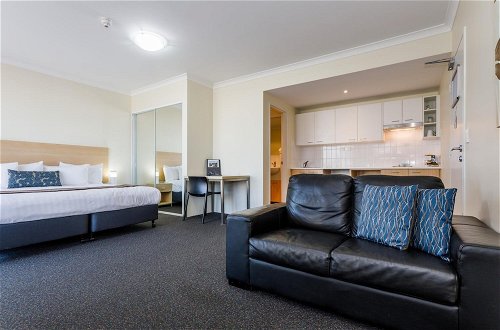Foto 14 - Perth Ascot Central Apartment Hotel