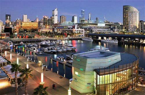 Foto 26 - Melbourne Docklands Luxury Seaview Apartment