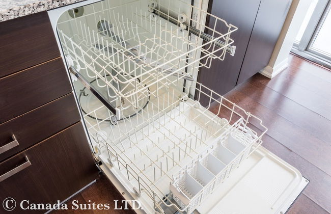 Canada Suites - 832 Bay St. - Photo 17