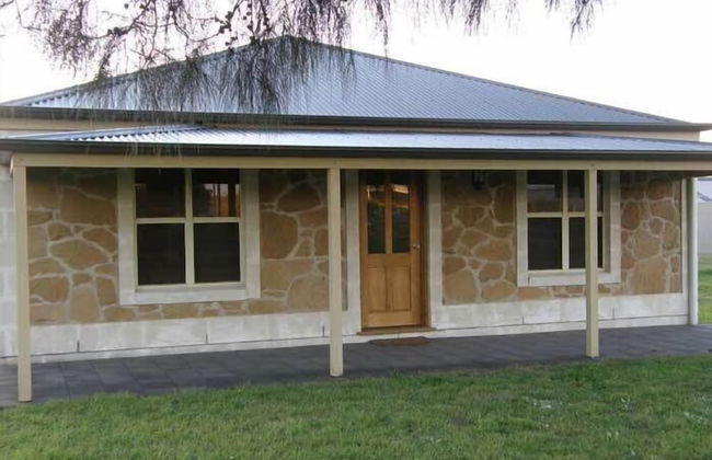 Beachport Retreat Holiday House - Photo 1