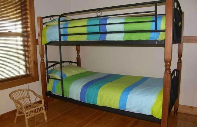 Beachport Retreat Holiday House - Photo 2