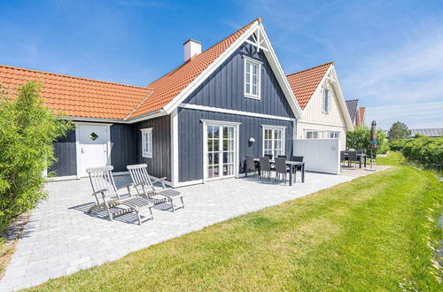 Photo 1 - 6 Person Holiday Home in Blavand