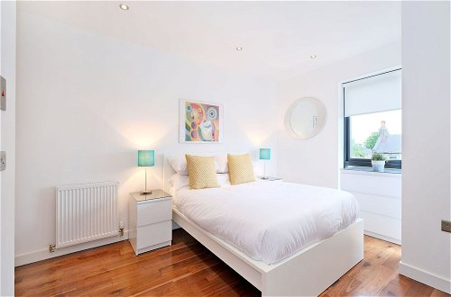 Photo 4 - Stunning two Bedroom Home in West End Area of Aberdeen