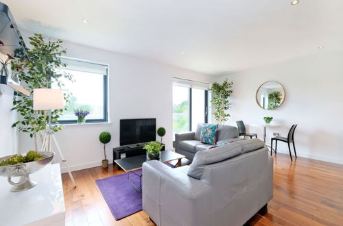 Photo 14 - Stunning two Bedroom Home in West End Area of Aberdeen