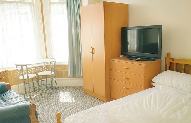 2 Berth, First Floor Flat, Glen Villa 4 - Photo 1