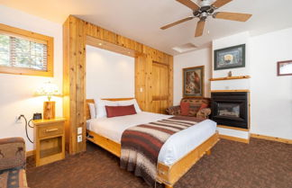 Photo 3 - Red Wolf Lakeside Lodge