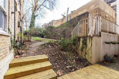 Photo 48 - Beautiful 2 Bedroom Garden flat