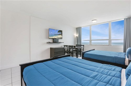 Foto 9 - Castle Beach Suites by MiaRentals