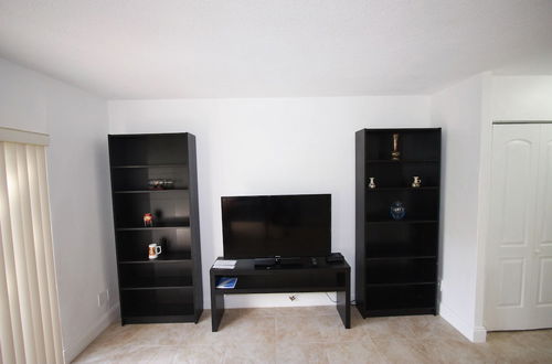 Photo 36 - Sunny Isles Apartments