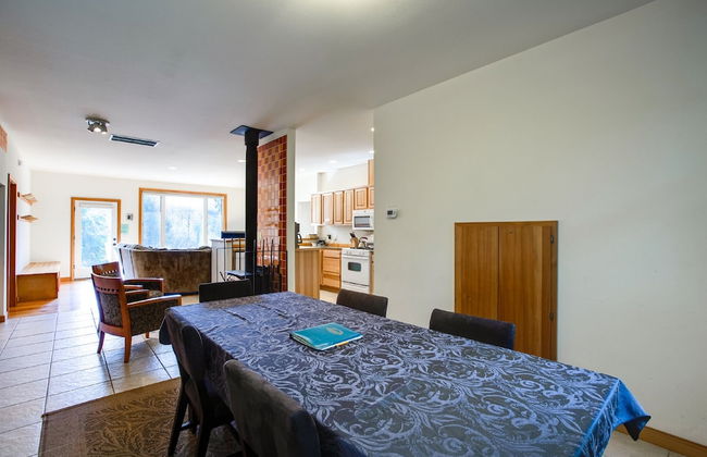 70MBR- Hot Tub - BBQ - Wi-Fi - Pets Ok - Sleeps 8 - Foto 24