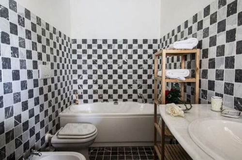 Photo 11 - Pretty Apartment in Ascoli Piceno with Hot Tub