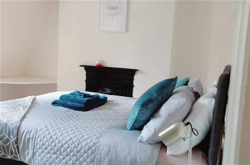 Photo 13 - Monthly, Short, Stays 2-bed Apartment in Reading