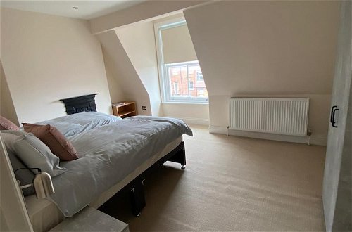 Photo 12 - Monthly, Short, Stays 2-bed Apartment in Reading