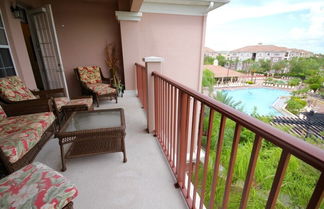 Photo 1 - Pool View Penthouse - New! 3 Bedroom Home by Redawning