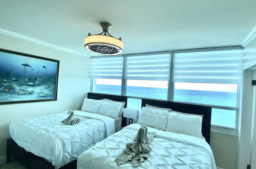 Photo 3 - Direct ocean front condo Miami Beach