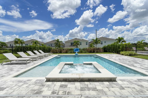 Photo 24 - Gorgeous 8 Bedroom Single Home With Private Pool -ec7724