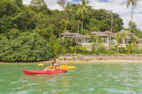 Photo 18 - Stunning Oceanview Villa Taipan