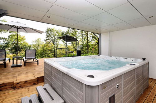 Photo 23 - Opulent Holiday Home in Spa with Sauna, Hot Tub, Playroom