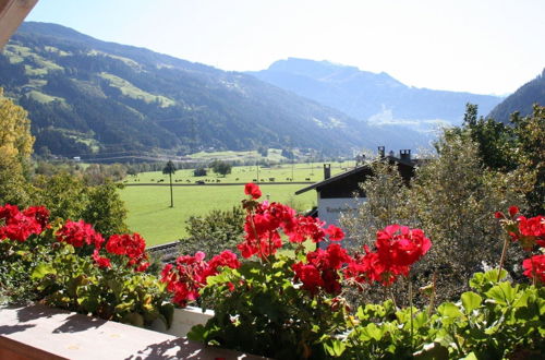 Photo 13 - Apartment With Terrace in Aschau im Zillertal