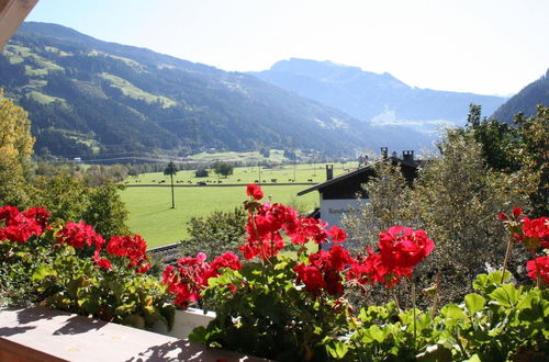 Foto 20 - Apartment With Terrace in Aschau im Zillertal