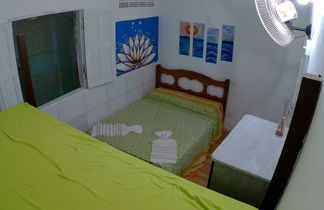 Photo 1 - Quarto em Kitnet perto da primeira praia