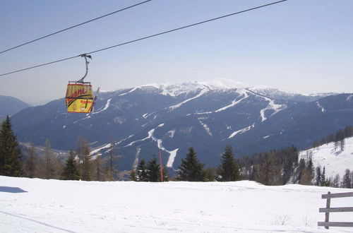 Photo 10 - Cozy Holiday Home in Carinthia near Ski Area