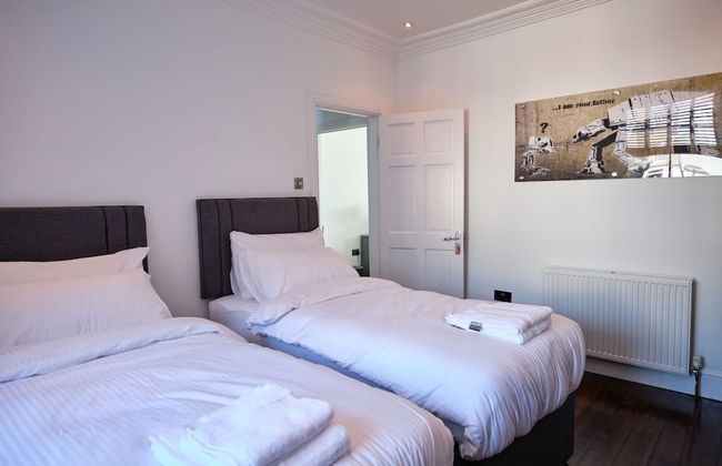 Impeccable 6-bed House in Ramsgate, Harbour Views - Photo 9