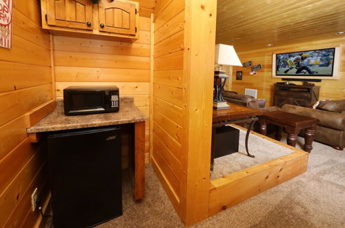 Photo 43 - Ridgetop Theatre Lodge - Six Bedroom Cabin