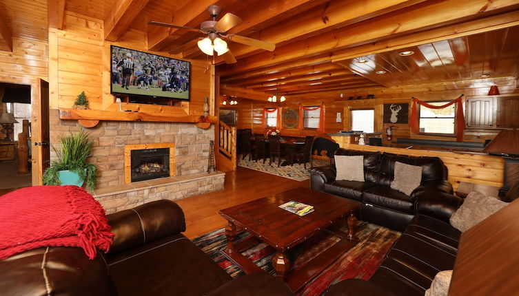 Photo 1 - Ridgetop Theatre Lodge - Six Bedroom Cabin