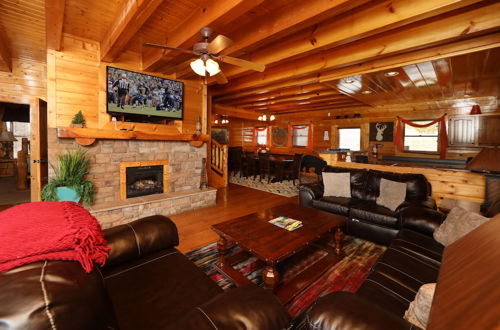 Photo 1 - Ridgetop Theatre Lodge - Six Bedroom Cabin