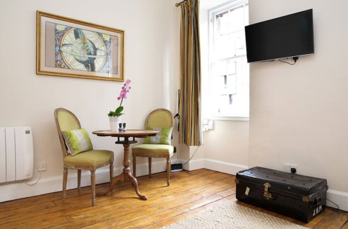 Photo 6 - Royal Mile Tower Apartment