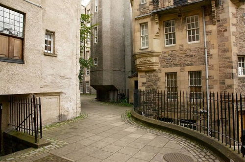 Photo 28 - Royal Mile Tower Apartment