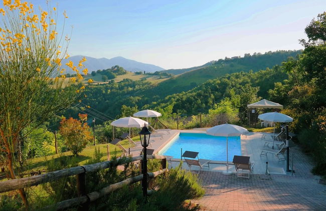 Villa in Marche With Pool & Panoramic Views - Photo 21